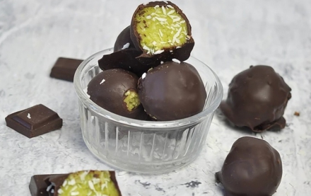 Šokoladiniai avokado saldainiai – ypatingo skonio