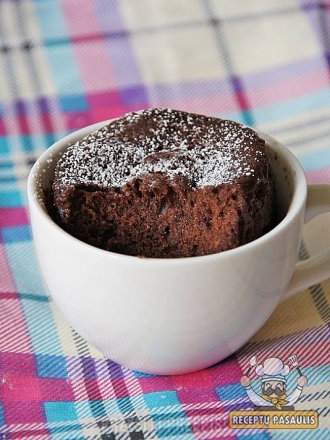 Šokoladinis pyragas keptas puodelyje - mikrobangėje