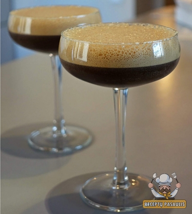 Alkoholinis kavos kokteilis: espresso martini