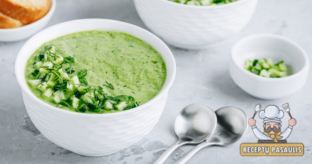 Žali šaltibarščiai - šalta kefyro sriuba su špinatais