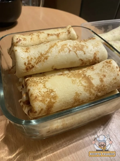 Lietiniai blyneliai su alumi ir grietine