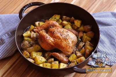 Orkaitėje kepta višta su obuoliais ir bulvėmis