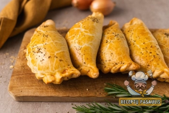 Greiti pyragėliai Kūčioms su grybais ir silke