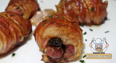 Kepti antienos arba vištienos suktinukai su šonine ir slyvomis