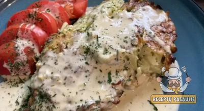 Minkštas cukinijų kugelis su sūriu