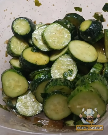 Agurkų marinavimas su garstyčiomis