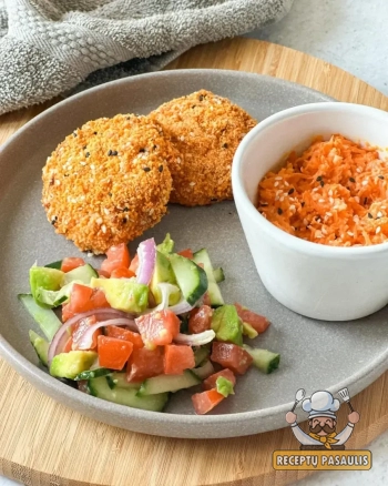 Gaivios salotos prie mėsos