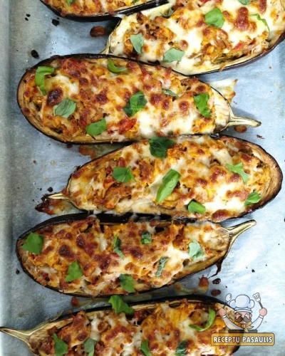 Baklažanų laiveliai su maltos mėsos įdaru