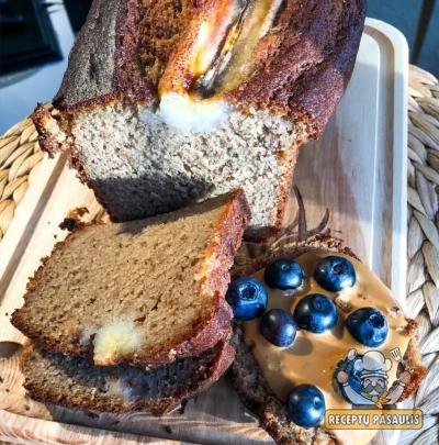 Bananų duona su rikota