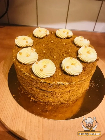 Biskvitinis medaus tortas