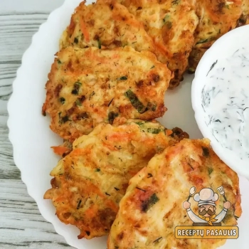 Cukinijų ir avinžirnių blyneliai