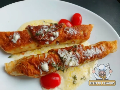 Lietiniai blyneliai su triušienos ir daržovių įdaru