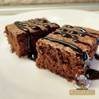 Šokoladainis (Brownie) su pienišku šokoladu ir riešutais