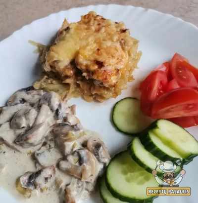 Bulvių ir faršo apkepas su sūriu, keptas orkaitėje