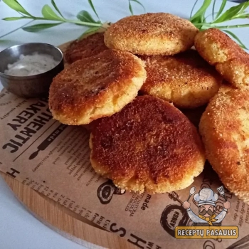 Bulviniai pyragėliai su šonine