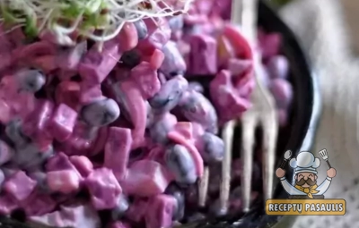 Burokėlių - juodųjų pupelių mišrainė Kalėdoms