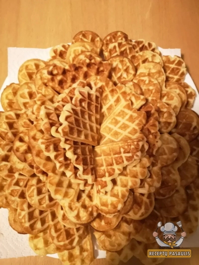 Kepti vafliai - čirviniai blynai su vandeniu