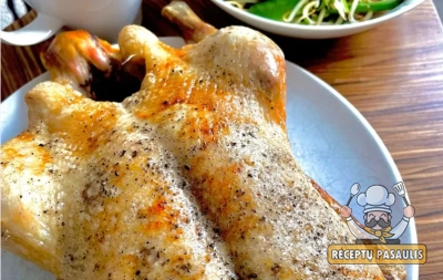 Antis kimšta raugintais kopūstais, kepta orkaitėje