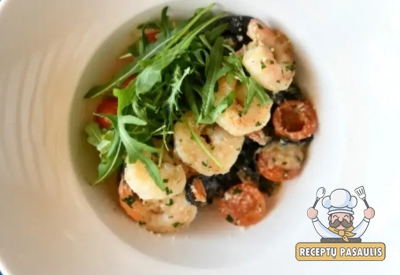 Svieste keptos krevetės su česnakais