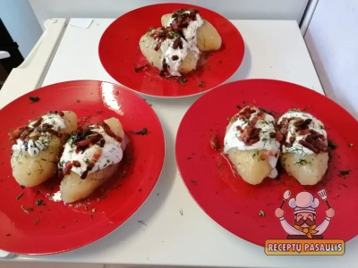 Naminiai virtų bulvių didžkukuliai su mėsa