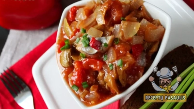 Silkė su pievagrybiais, paprikomis ir pomidorais