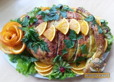 Farširuota višta šventiniam stalui