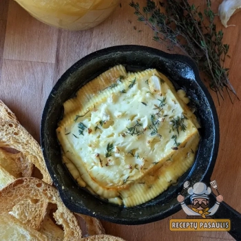 Keptas fitaki sūris orkaitėje su čiabata