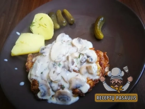 Lietuviškas karbonadas su pievagrybių padažu