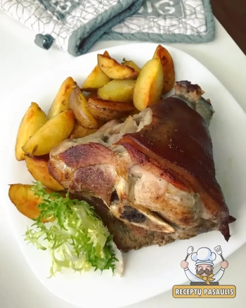Kiaulienos karka su kaulu, troškinta aluje