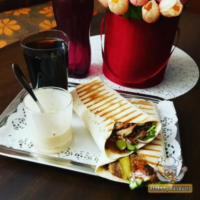 Naminis "kebabas" su smulkinta vištiena