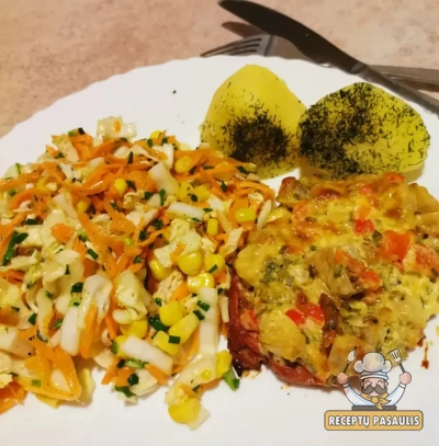 Kiaulienos nugarinės kepsniai su sūriu, daržovėmis ir majonezo užtepu