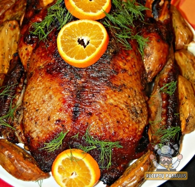 Kalėdos: Paprastai ir tradiciškai - kepta antis, marinuota šampane