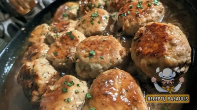Kiaulienos kotletai su petražolėmis