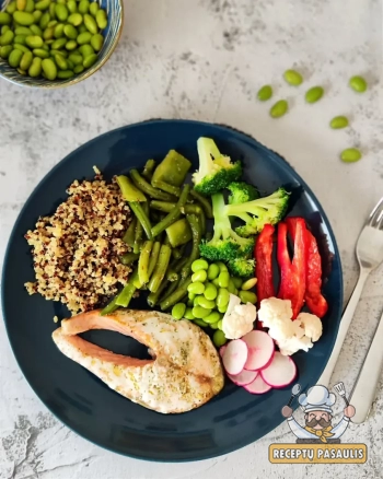 Orkaitėje kepta lašiša su bolivinės balandos ir daržovių garnyru