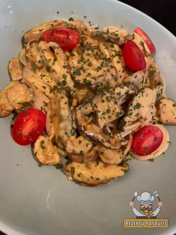 Makaronai su baravykais ir grietinėle