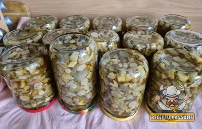 Marinuoti grybai - makavykai (geltonieji kazlėkai) žiemai