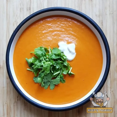 Trinta moliūgų sriuba su pupelėmis, be grietinėlės