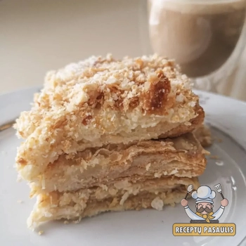 Senovinis tortas "Napoleonas" su virtu sviestiniu kremu