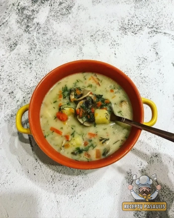 Lietuviška pievagrybių sriuba