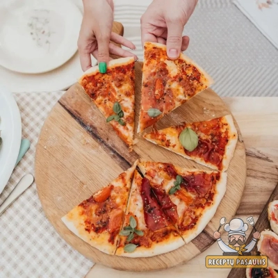 Naminė plonapadė pica - geriausias receptas