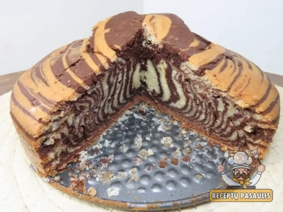 Drėgnas dryžuotas - zebrinis keksas su kakava