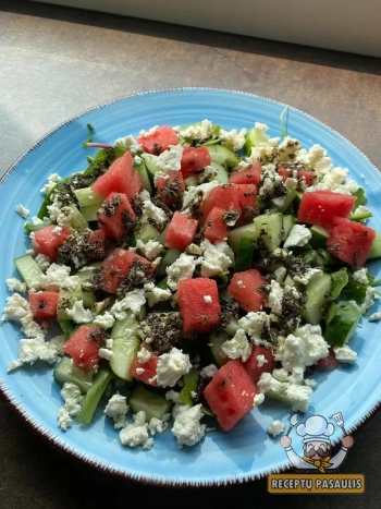 Labai skanios gaivios salotos su arbūzu ir feta