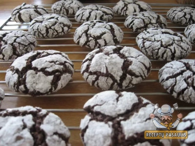 Šokoladiniai Kalėdiniai sausainiai "Chocolate Crinkles"