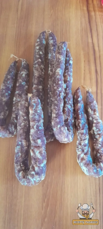 Naminė vytinta kiaulienos dešra