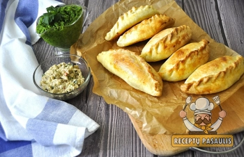 Naminiai kibinai su vištiena