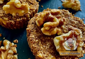 Sveikuoliški grikių batonėliai su kakava ir datulėmis