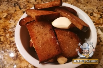 Kepta duona su česnaku