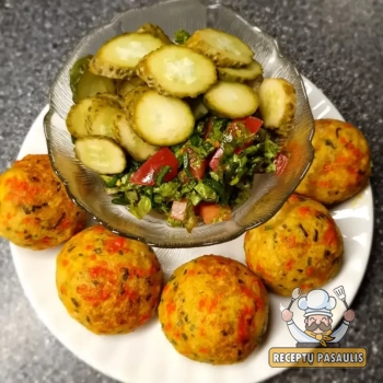 Margieji vištienos maltinukai su paprikomis, majonezu ir krakmolu