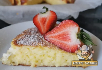 Varškės ir rikotos apkepas su kukurūzų kruopomis