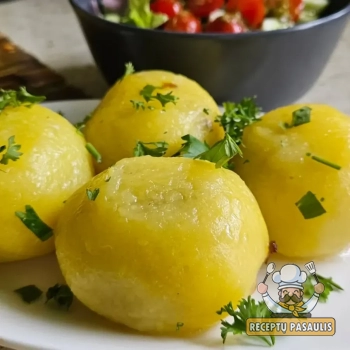 Šilkiniai virtų bulvių kukuliai su mėsa